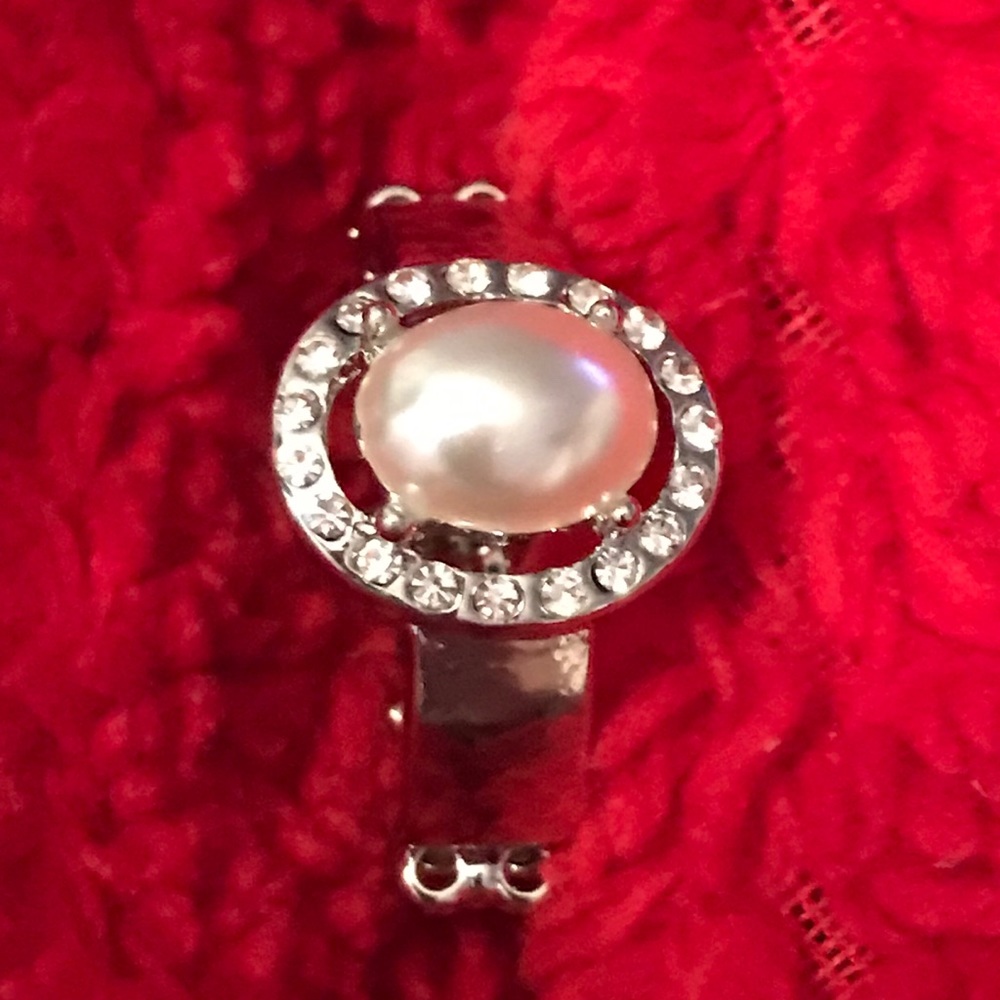 🔥3/$15🧊 Fashion Pearlescent looking blingy ring
